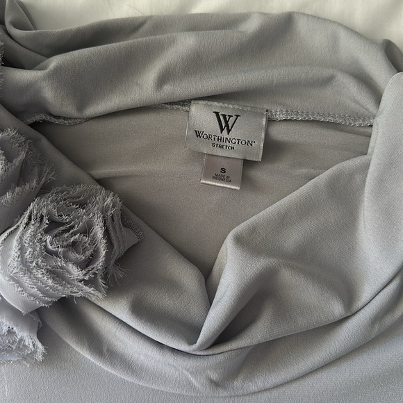 Blouse - Picture 2 of 3